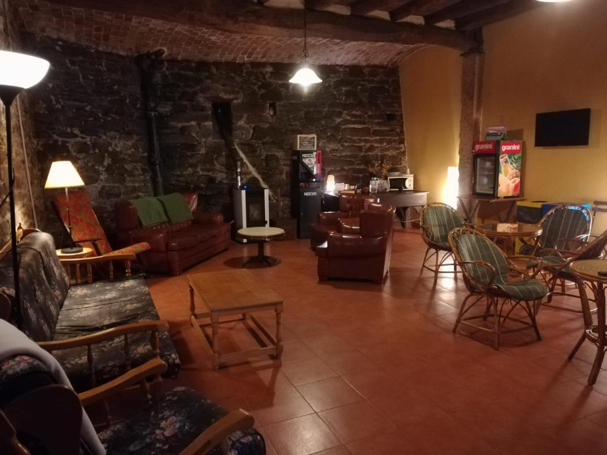 Albergue San Lazaro Sarria Exteriör bild