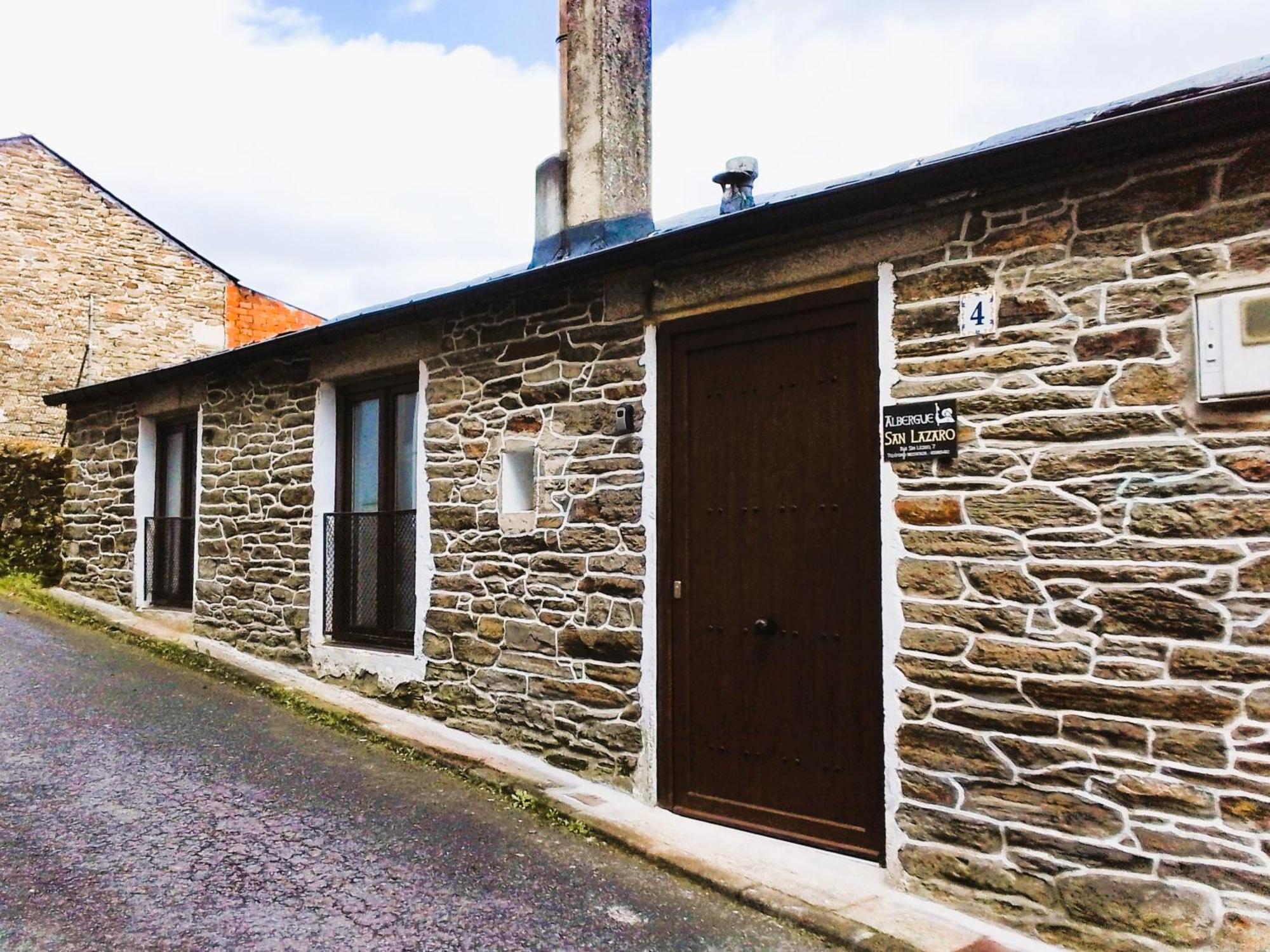 Albergue San Lazaro Sarria Exteriör bild