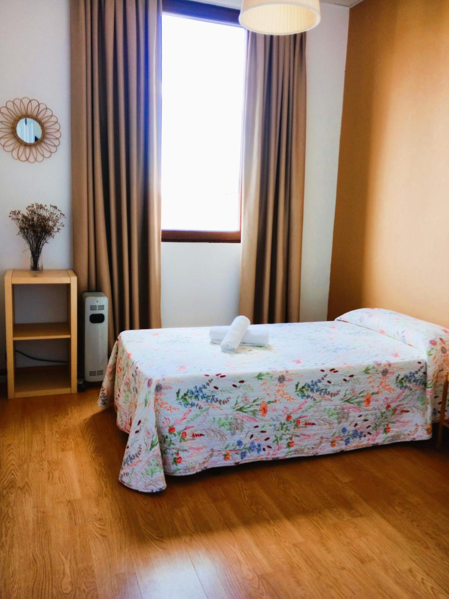 Albergue San Lazaro Sarria Exteriör bild
