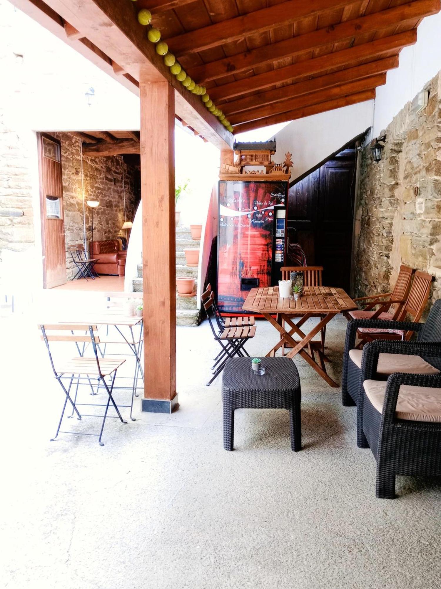 Albergue San Lazaro Sarria Exteriör bild