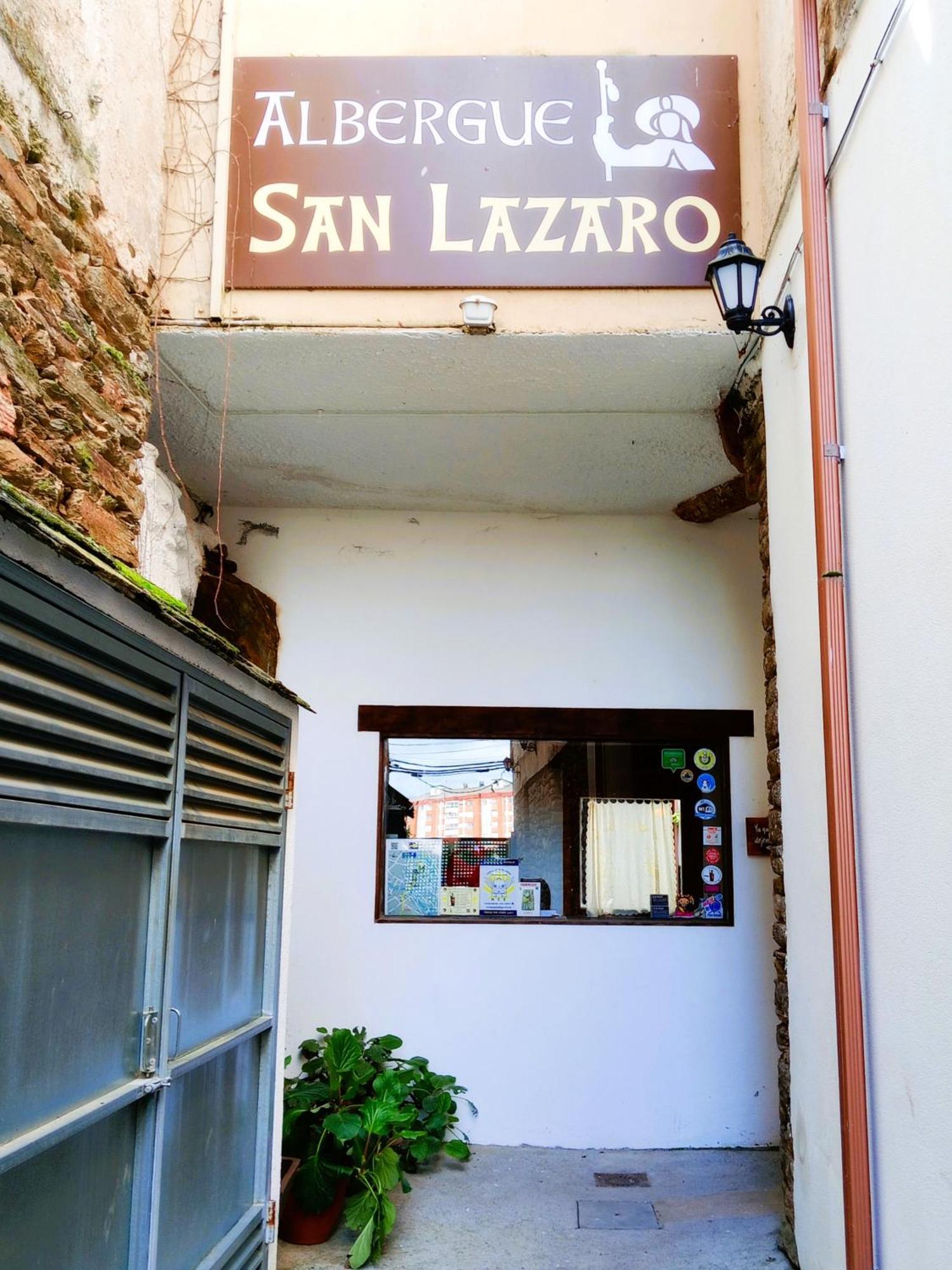 Albergue San Lazaro Sarria Exteriör bild