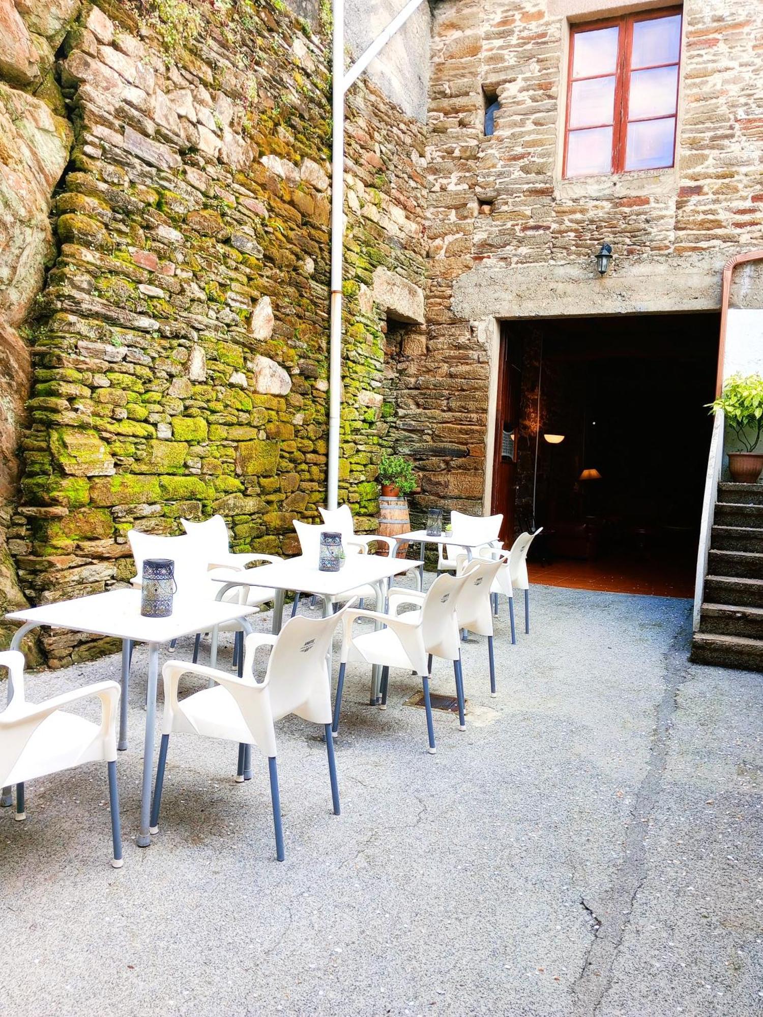 Albergue San Lazaro Sarria Exteriör bild