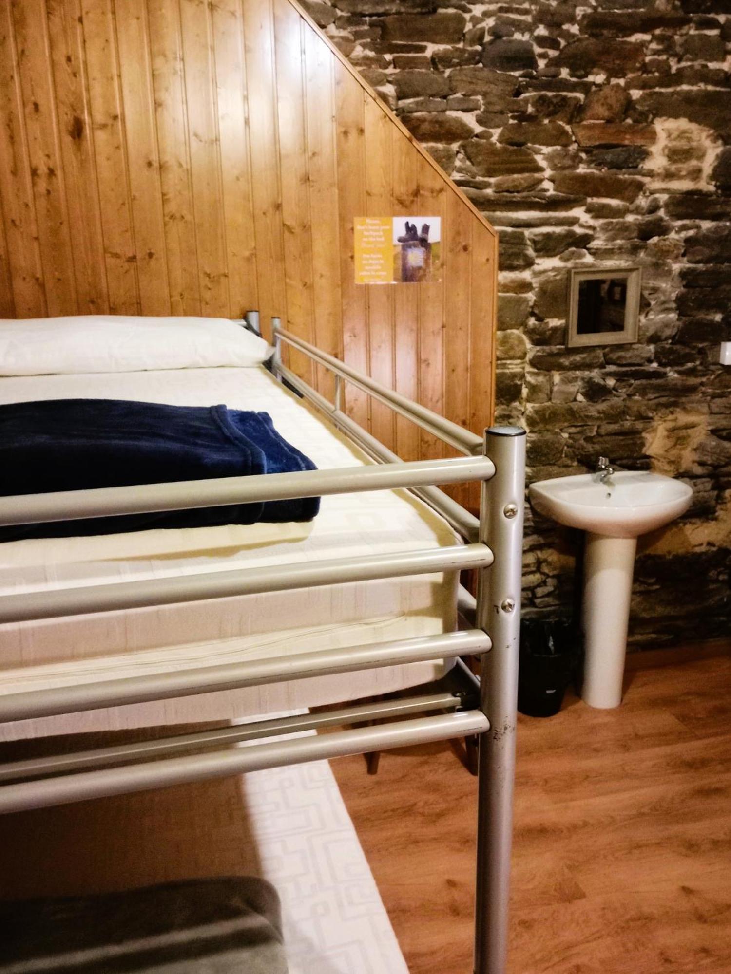 Albergue San Lazaro Sarria Exteriör bild