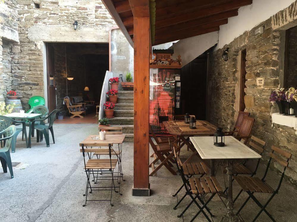 Albergue San Lazaro Sarria Exteriör bild