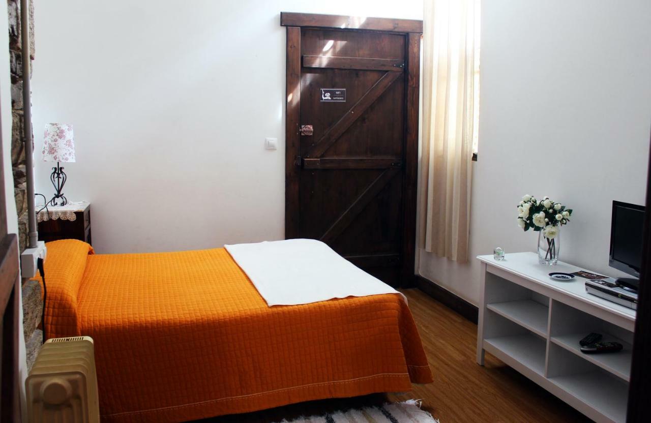 Albergue San Lazaro Sarria Exteriör bild