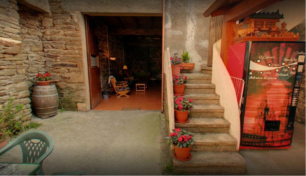Albergue San Lazaro Sarria Exteriör bild